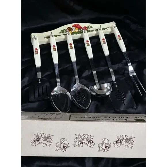 Sears Merry Mushrooms 7 Piece Kitchen Utensils Tool Set Wall Rack & Original Box